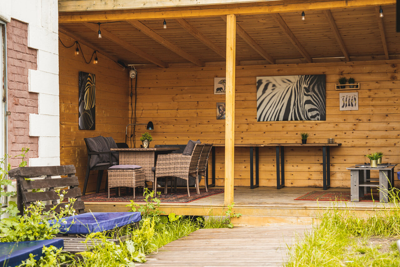 Арендовать Просторный лофт с верандой и внутренним двориком