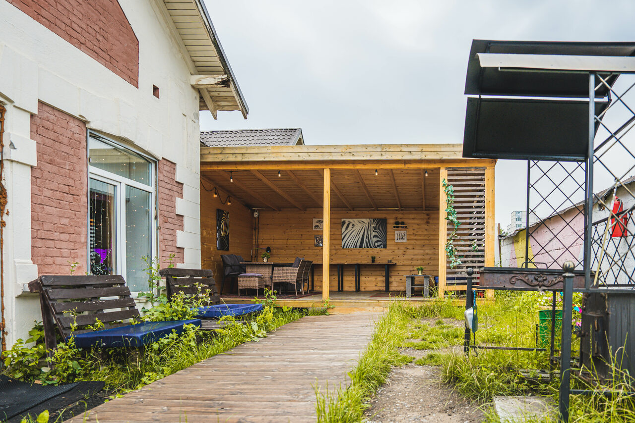 Арендовать Просторный лофт с верандой и внутренним двориком