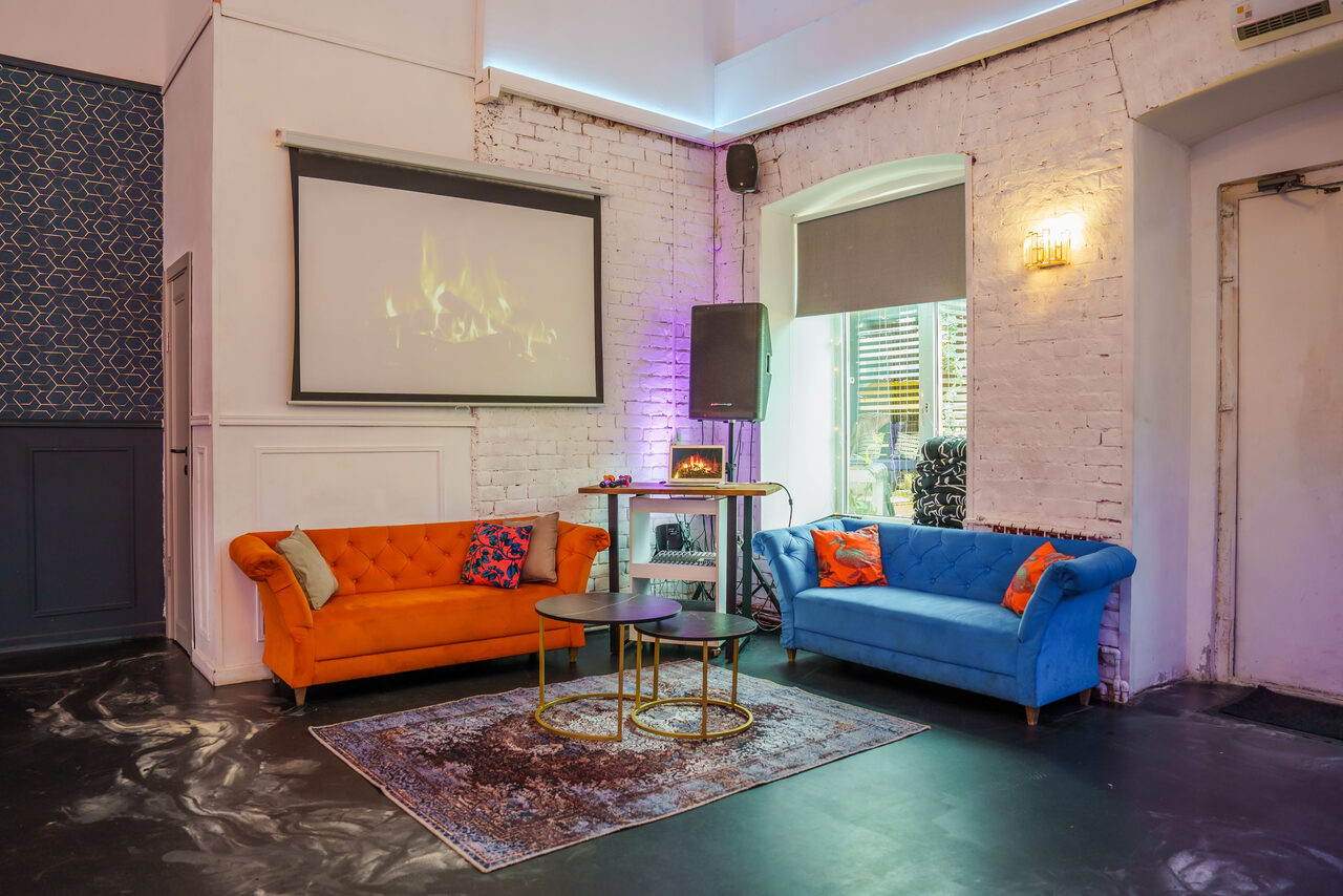 Арендовать Просторный лофт с верандой и внутренним двориком