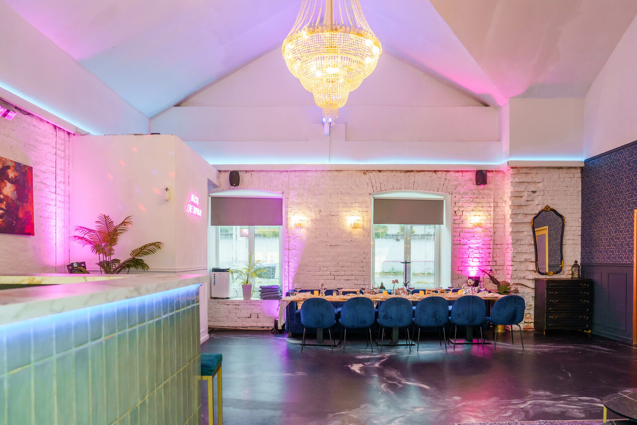 Арендовать Просторный лофт с верандой и внутренним двориком