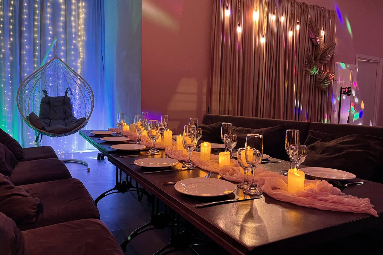 Арендовать Уютный лофт-зал с красивым видом