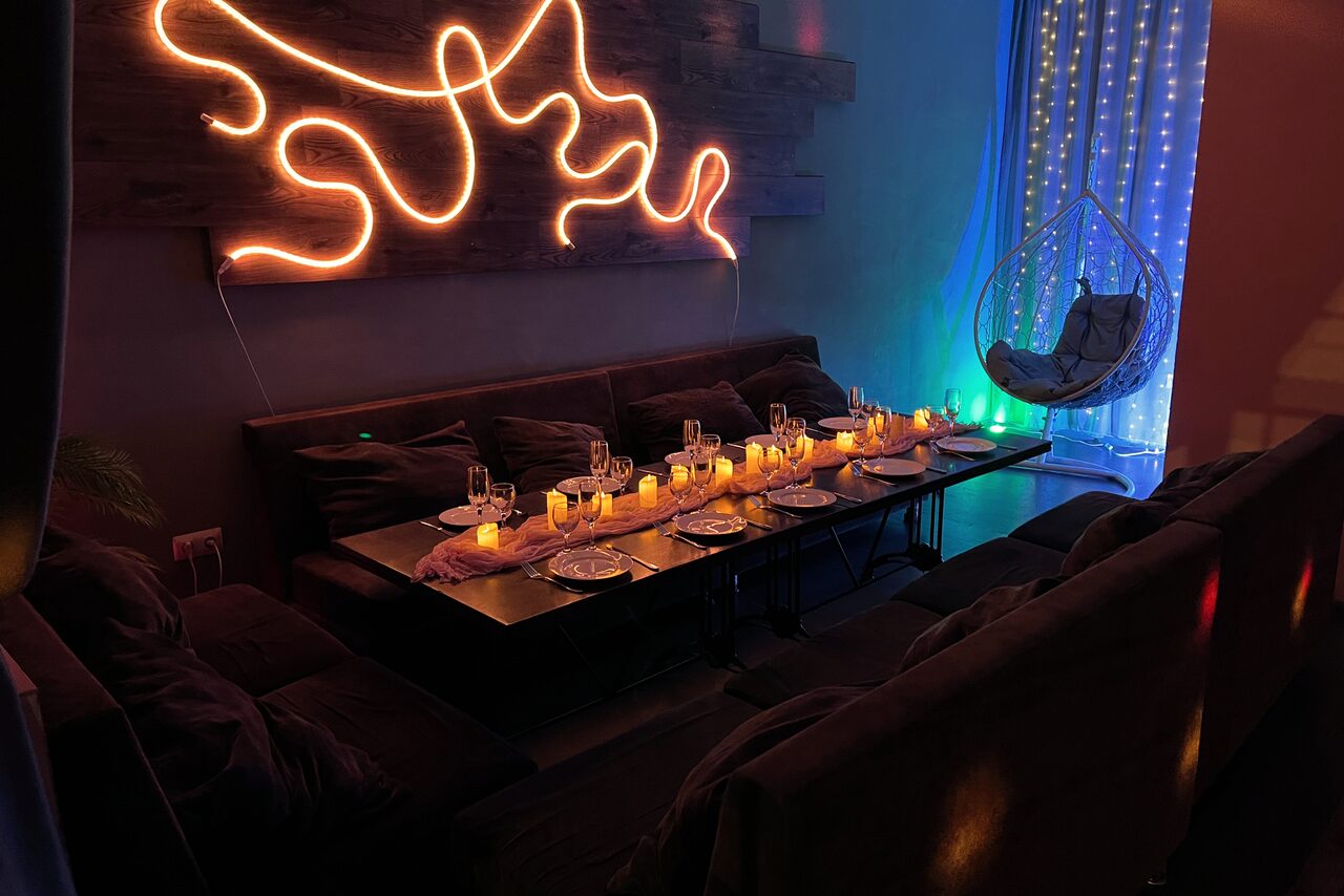 Арендовать Уютный лофт-зал с красивым видом