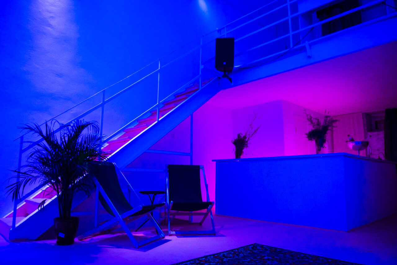 Арендовать Hall 14. Атмосферный лофт с верандой