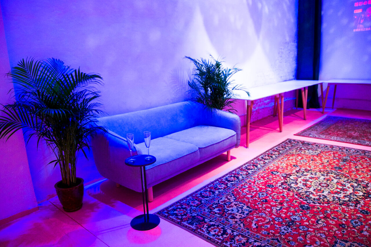 Арендовать Hall 14. Атмосферный лофт с верандой