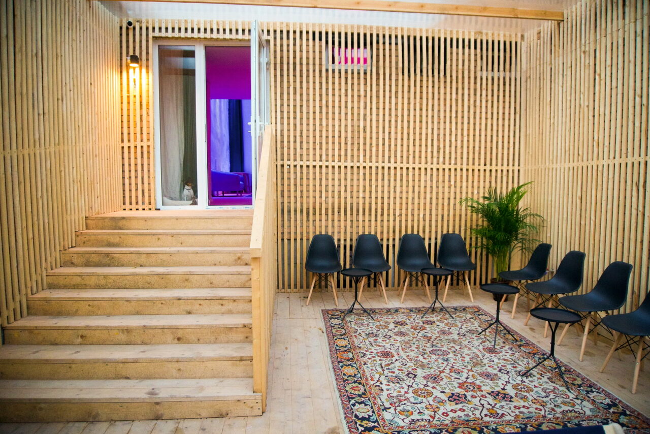 Арендовать Hall 14. Атмосферный лофт с верандой