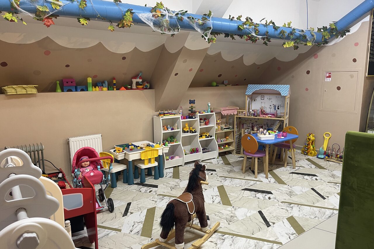 Арендовать Сказочный город. Семейное пространство