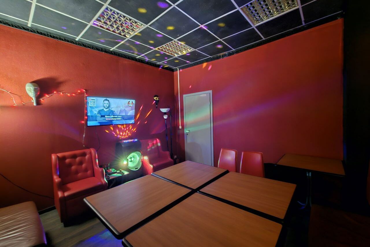 Арендовать Типичный Питер. Лофт-зал в стиле Мафия