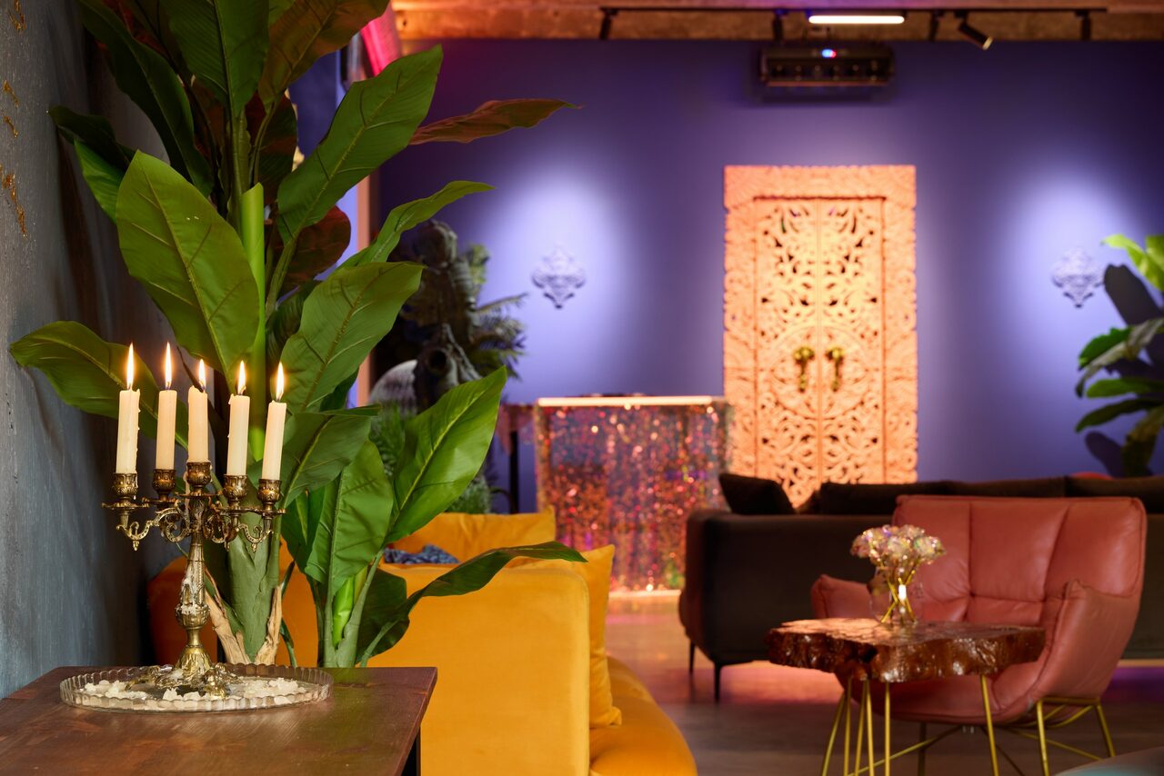 Арендовать AJNA лофт-бутик на набережной КК “Брусницын”