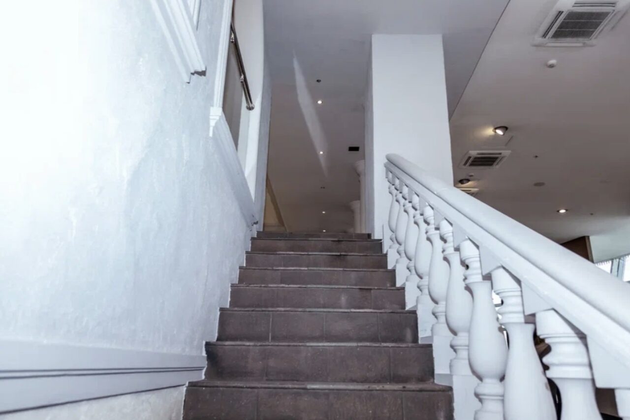 Арендовать Огромное пространство с фотозонами