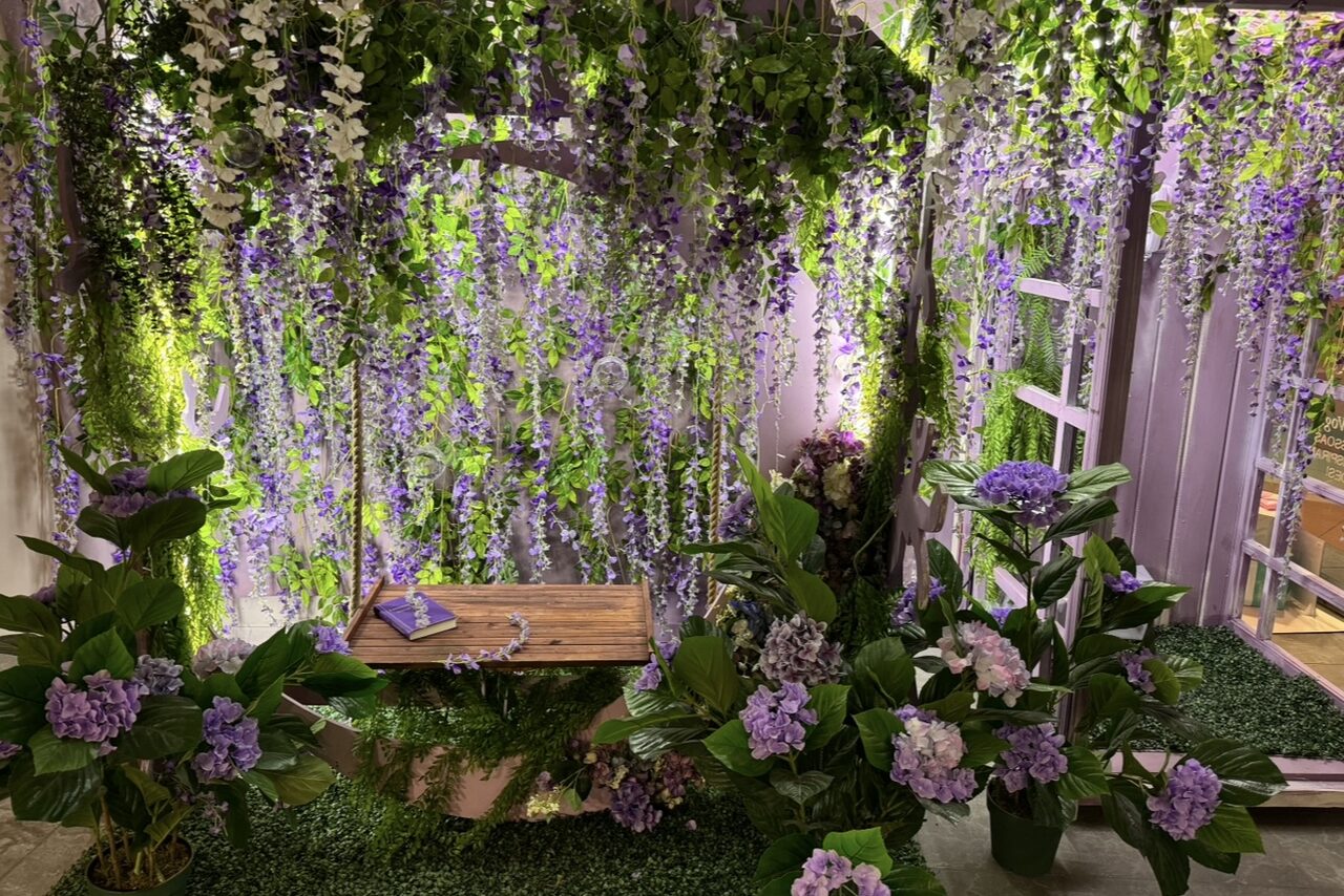 Арендовать Огромное пространство с фотозонами