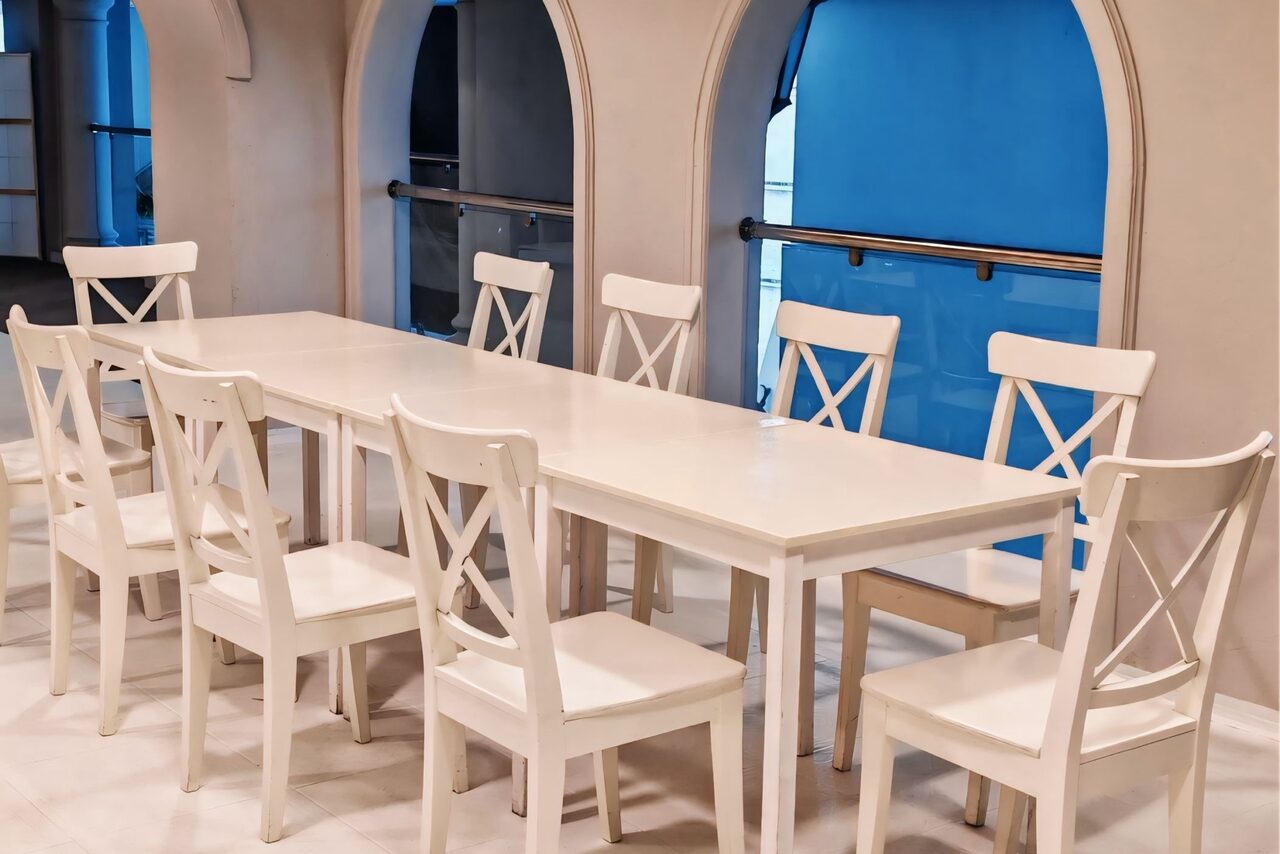 Арендовать Огромное пространство с фотозонами