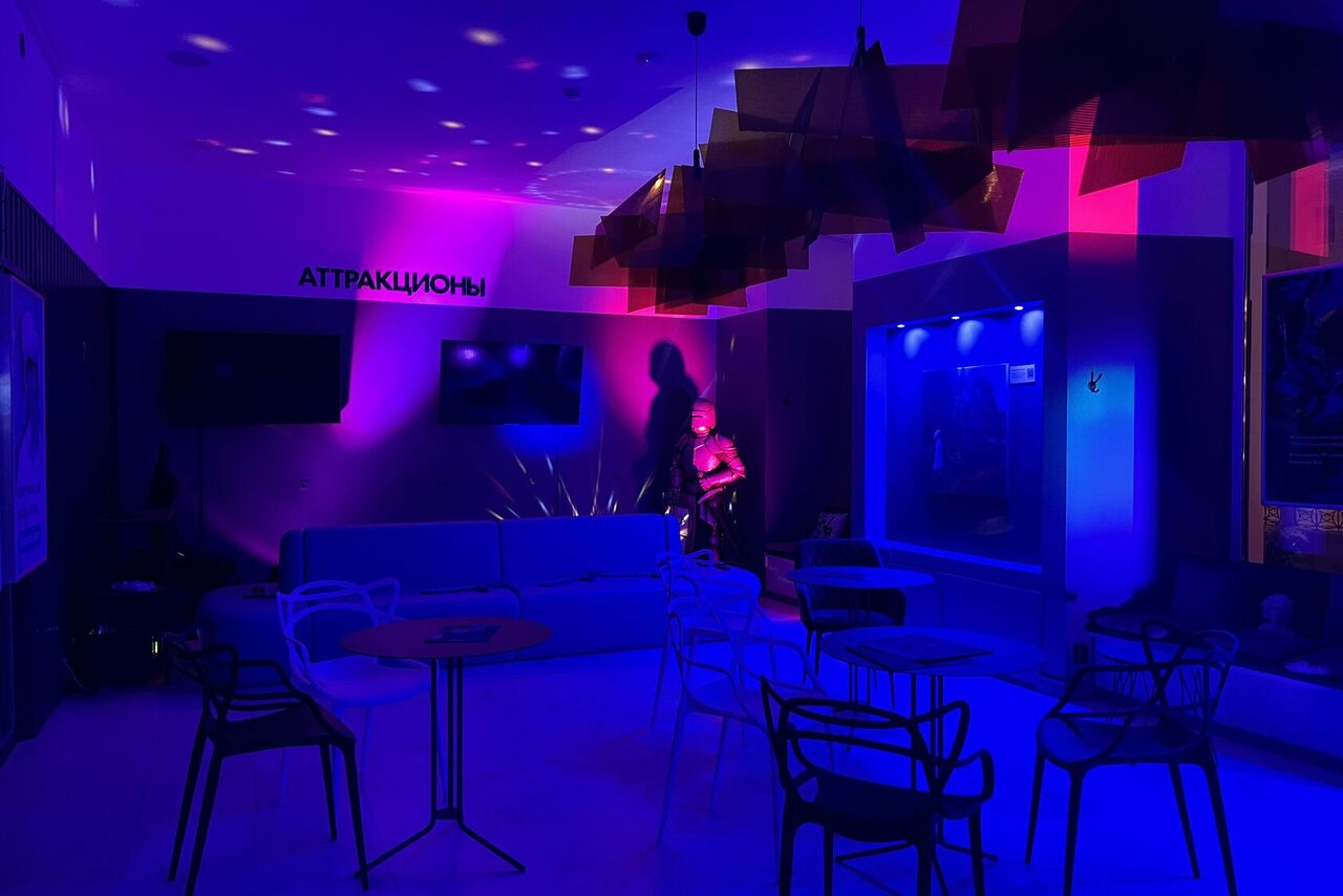 Арендовать Interactive Space. Современный зал с VR