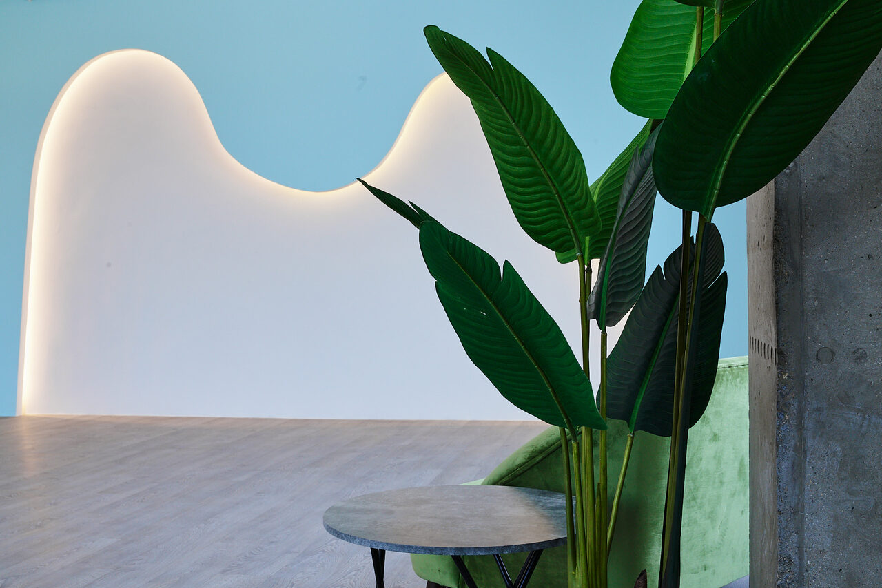 Арендовать Студия с волной и циклорамой