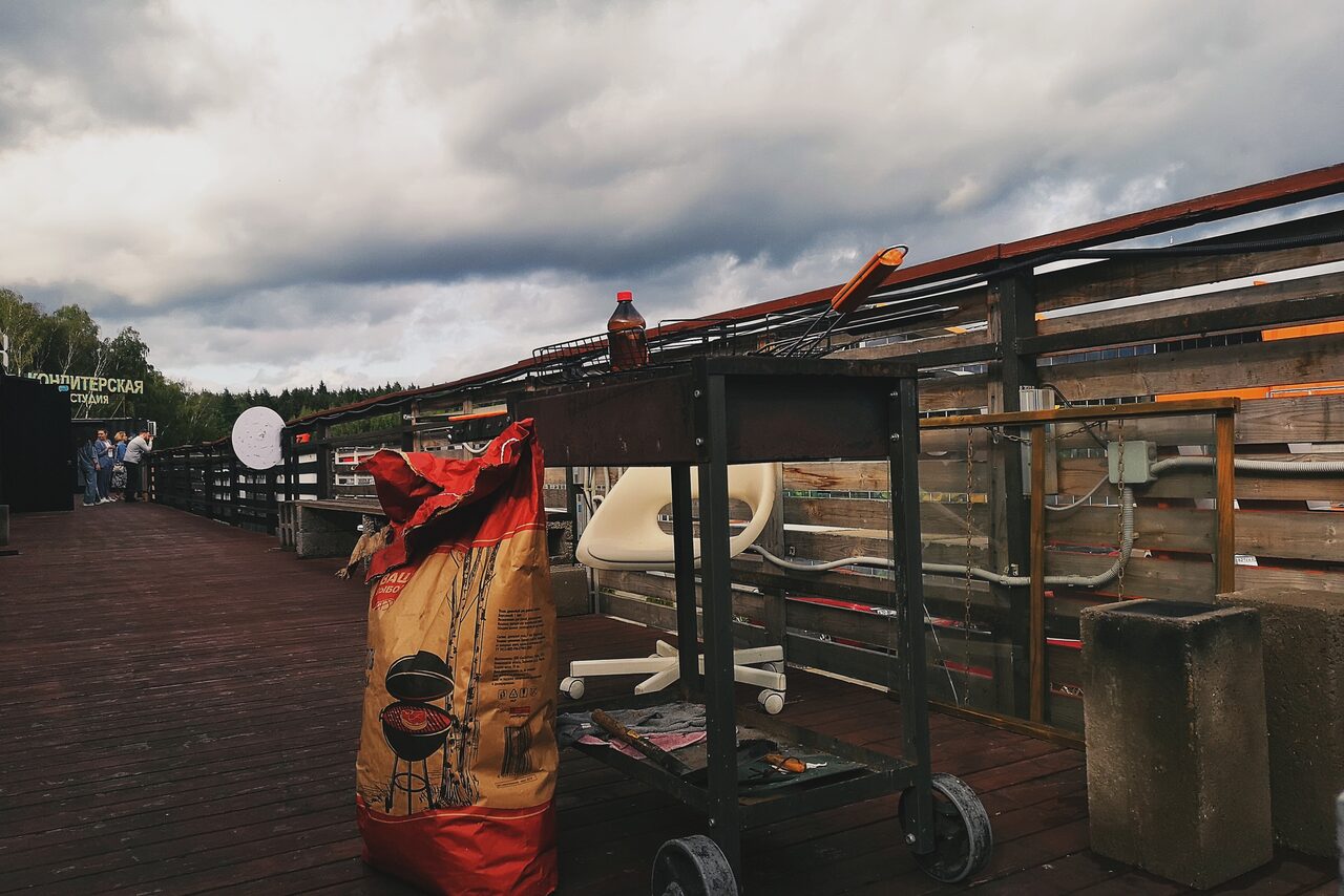 Арендовать Атмосферное пространство с верандой и мангалом в Отрадном