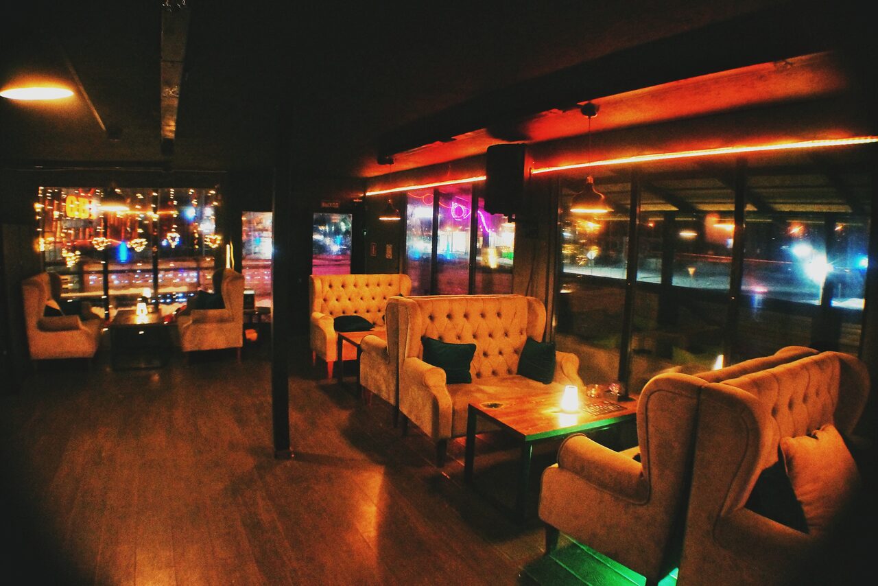 Арендовать Атмосферное пространство с верандой и мангалом в Отрадном