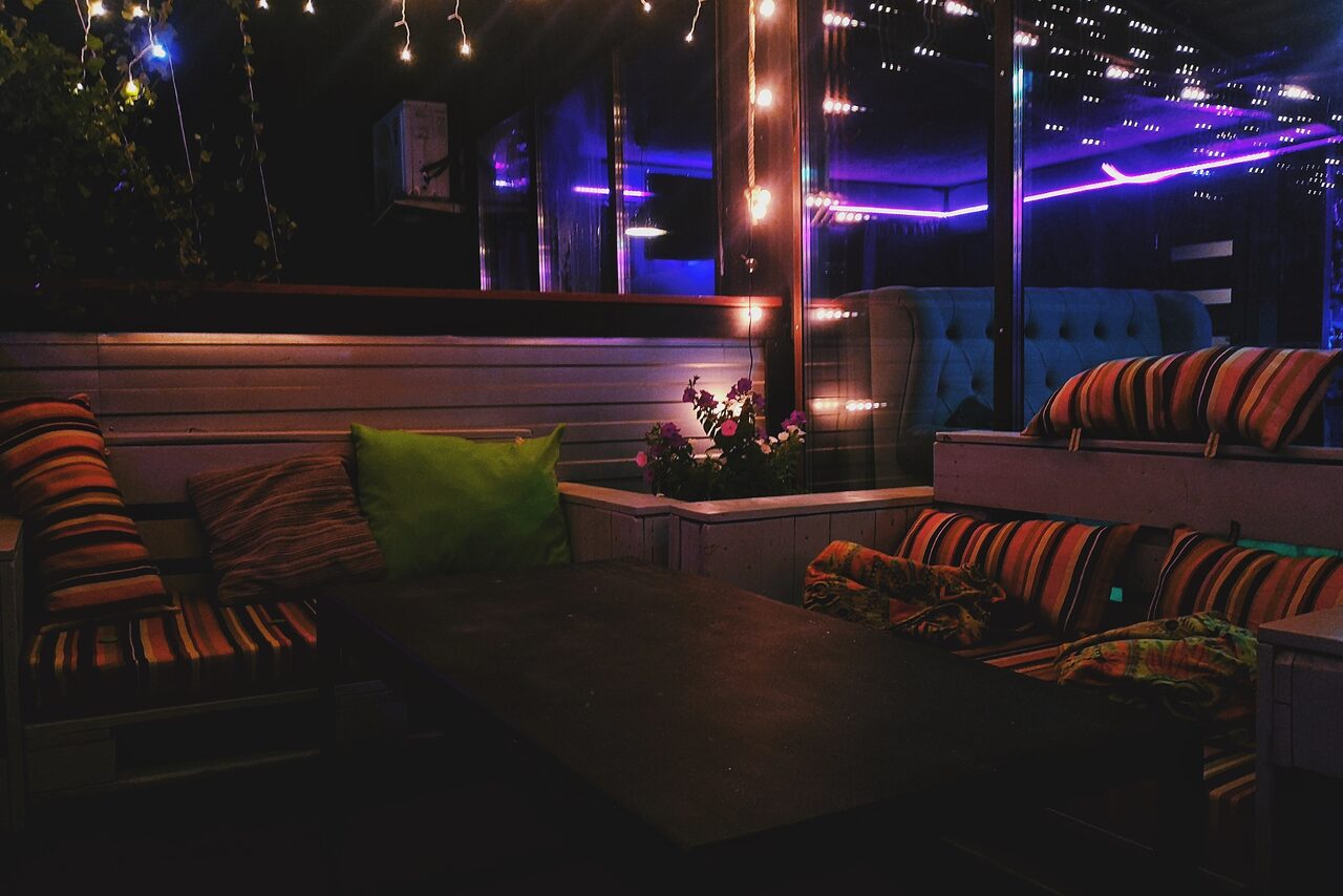 Арендовать Атмосферное пространство с верандой и мангалом в Отрадном