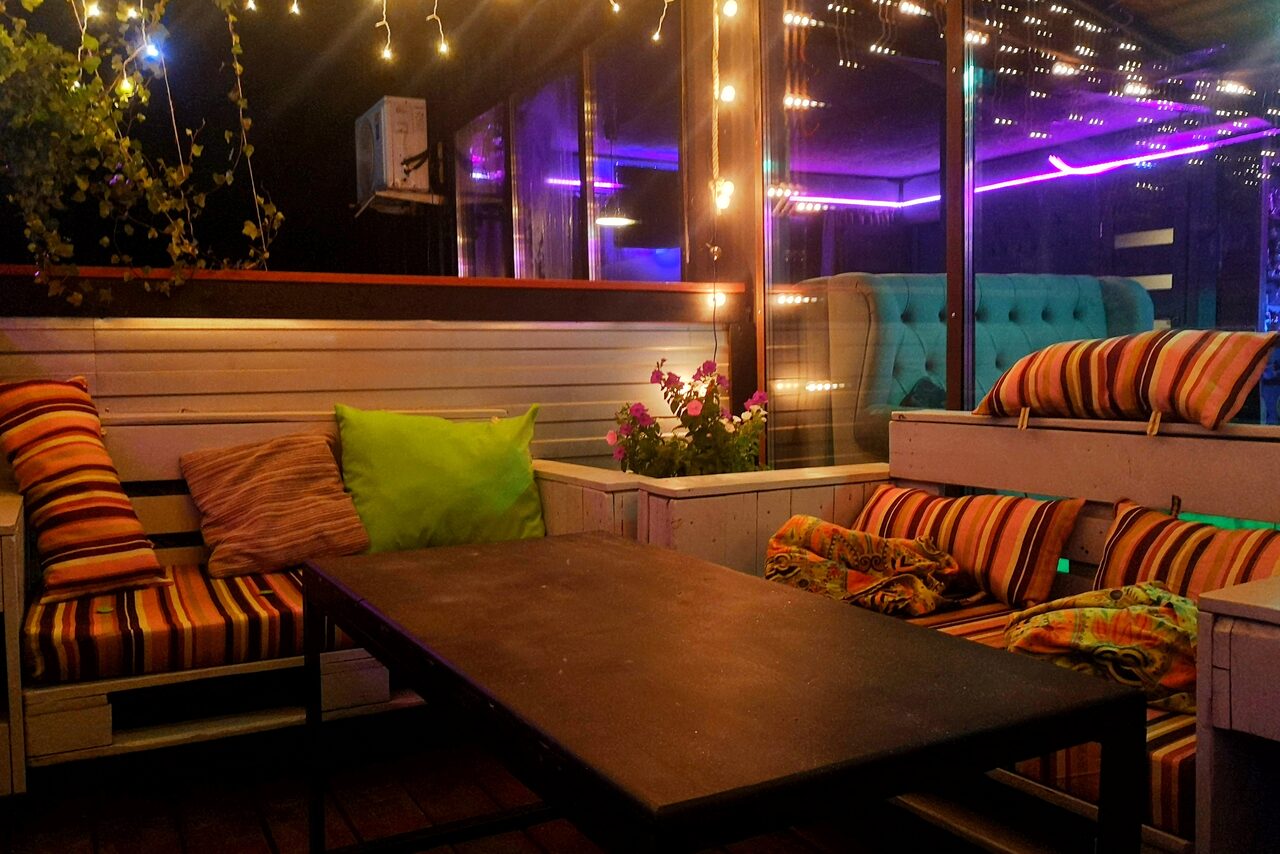 Арендовать Атмосферное пространство с верандой и мангалом в Отрадном