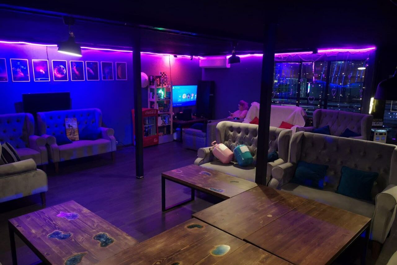 Арендовать Атмосферное пространство с верандой и мангалом в Отрадном