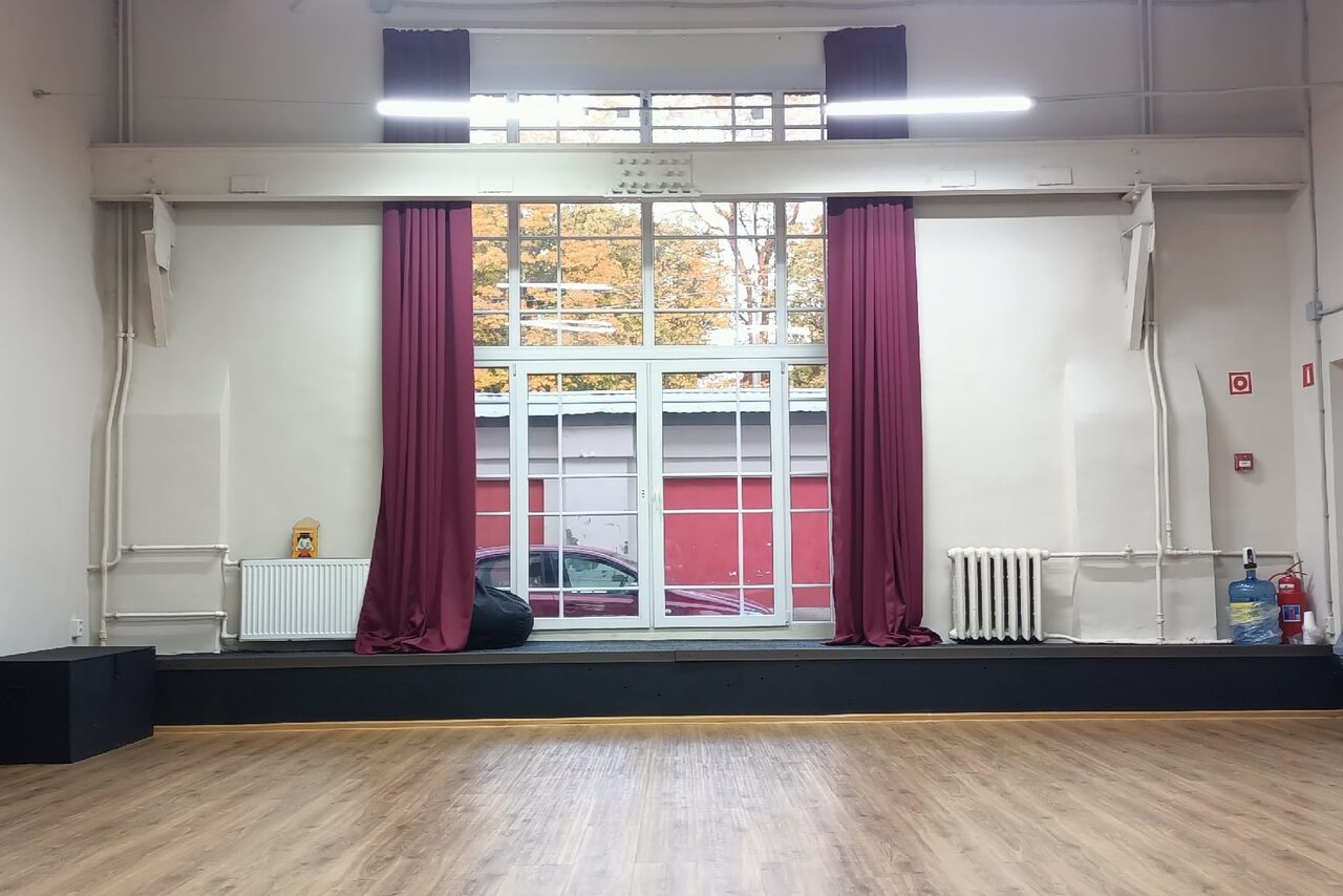 Арендовать Светлое театральное пространство