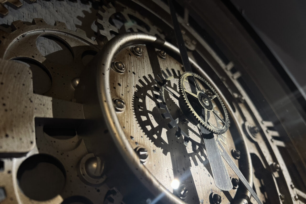 Арендовать Атмосферный зал с караоке