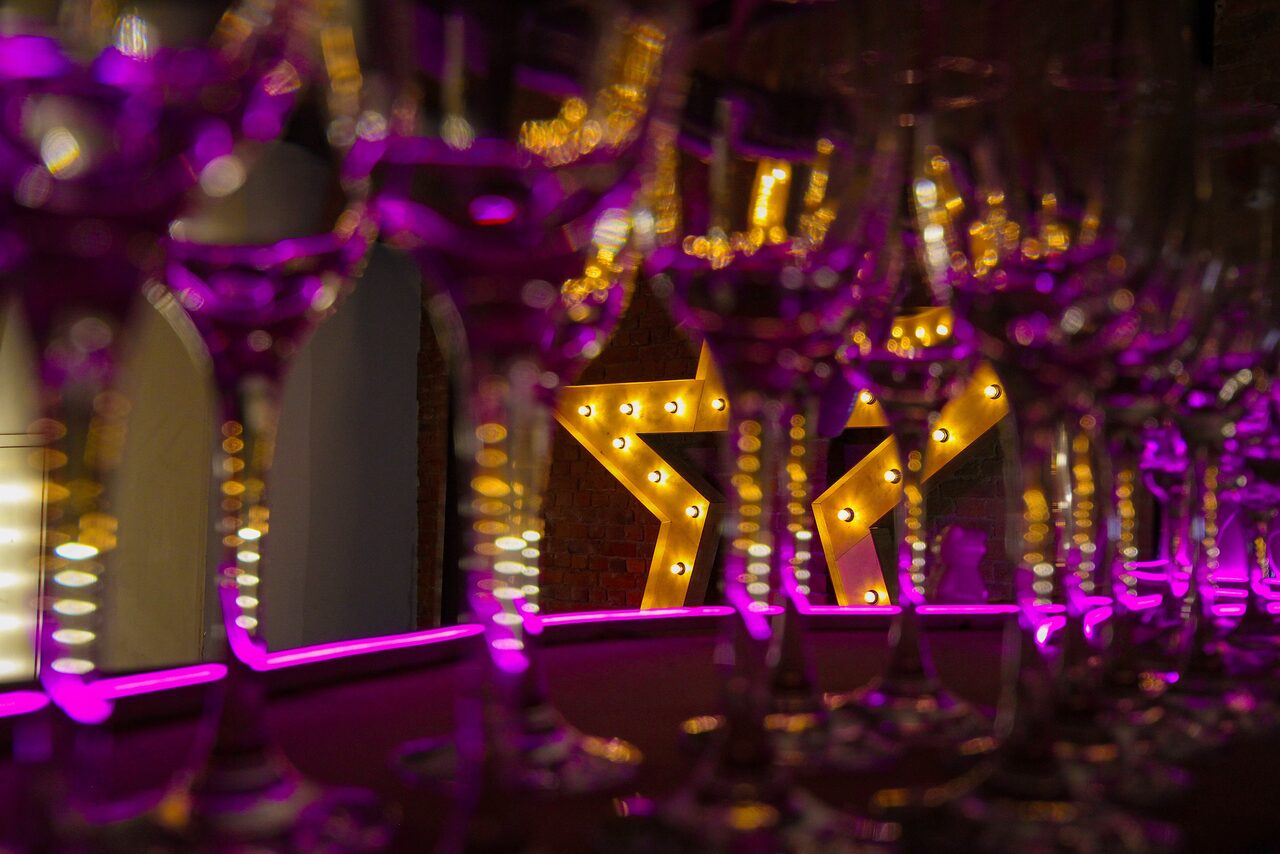 Арендовать Stylish hall with a separate entrance in the historical center