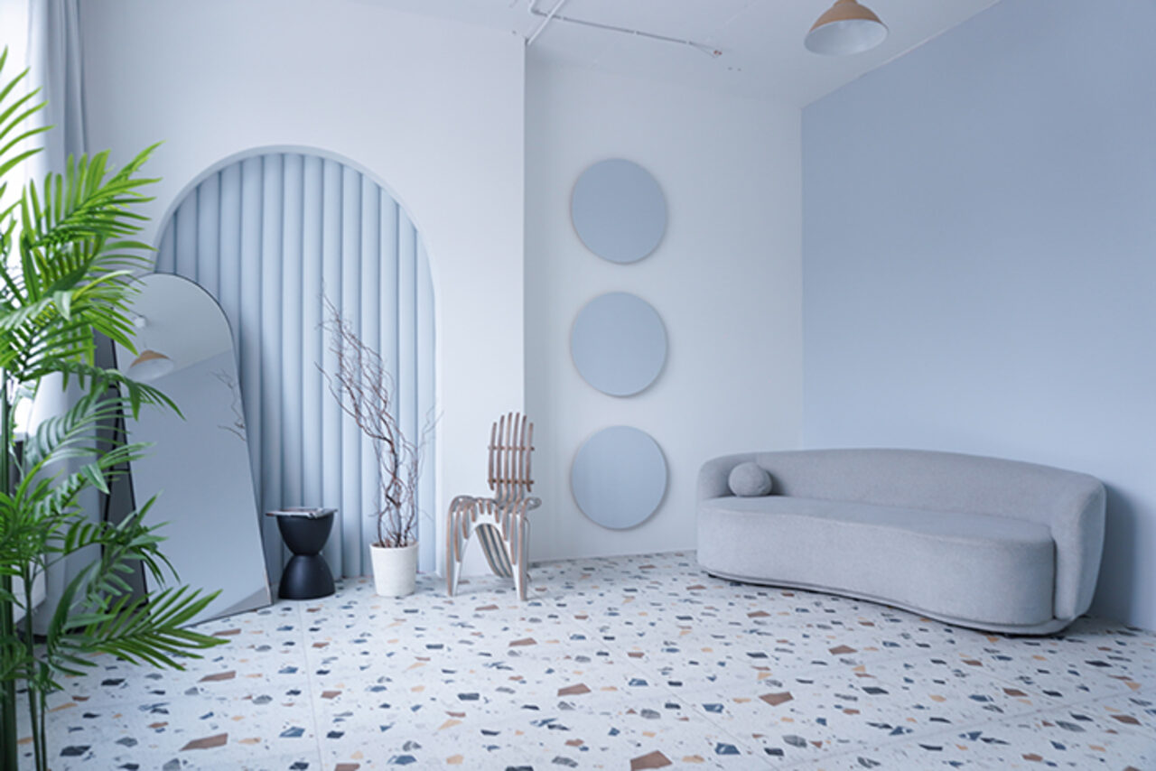 Арендовать Яркий и светлый зал