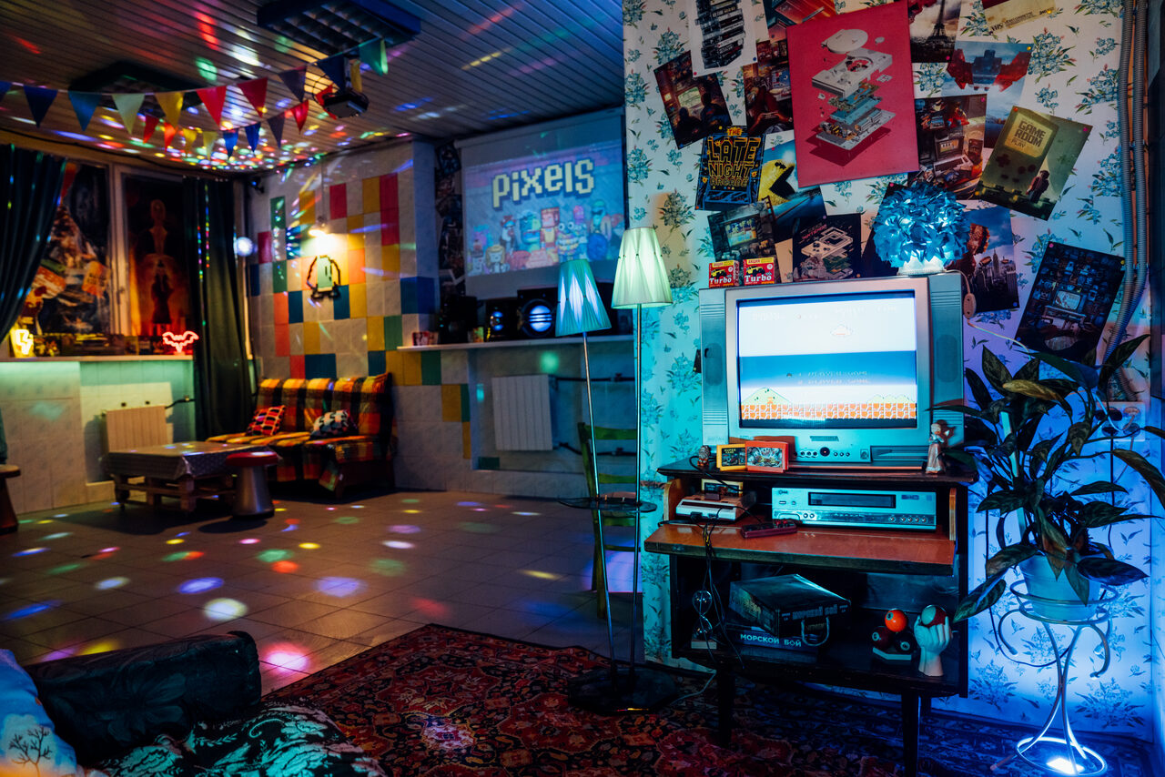 Арендовать Зал "PIXELS". Яркая площадка в стилистике 90-х