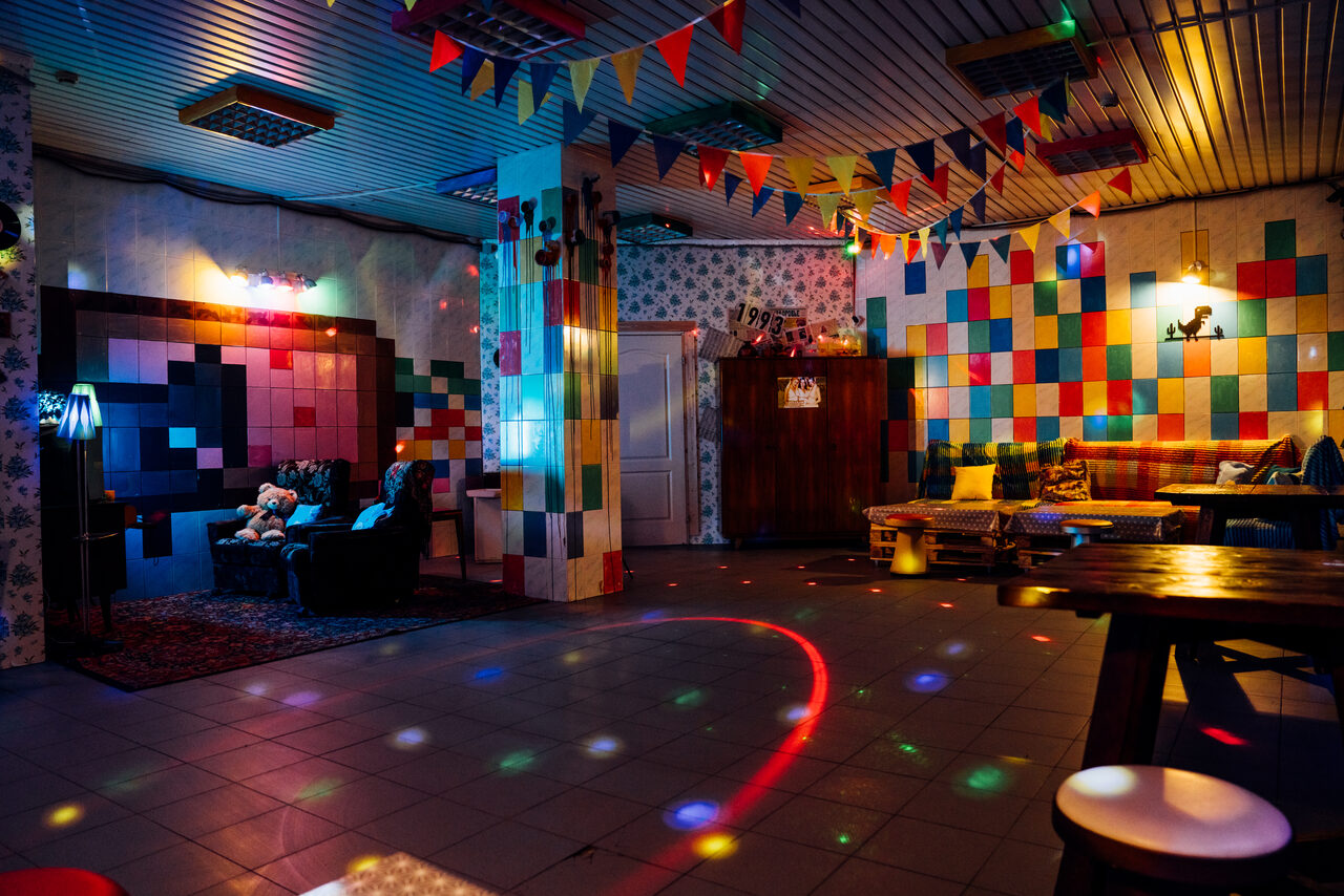 Арендовать Зал "PIXELS". Яркая площадка в стилистике 90-х