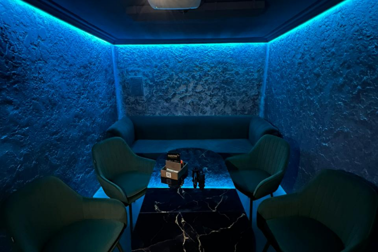 Арендовать Небольшой атмосферный зал