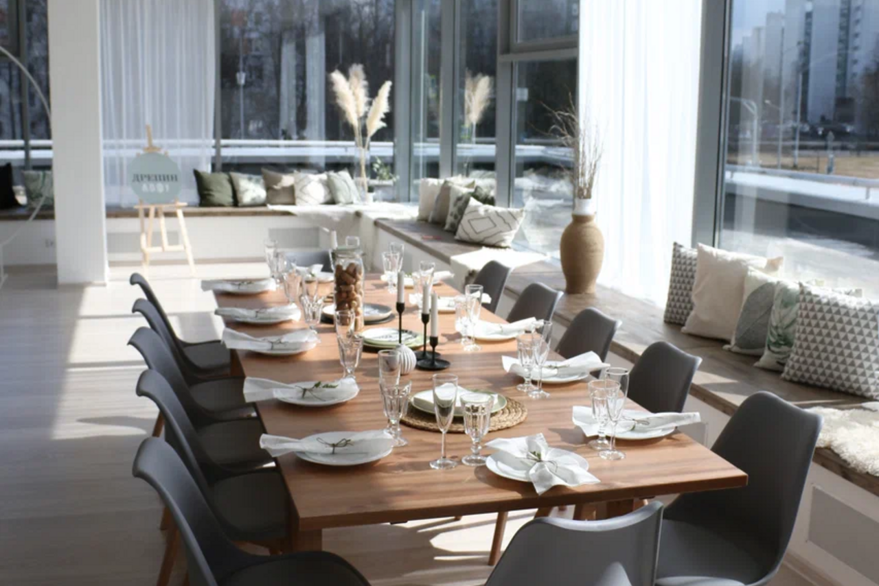 Арендовать Солнечный белый лофт 