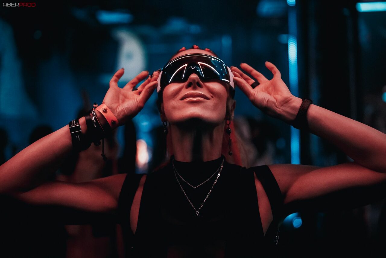 Арендовать BarFly. Просторный клубный лофт