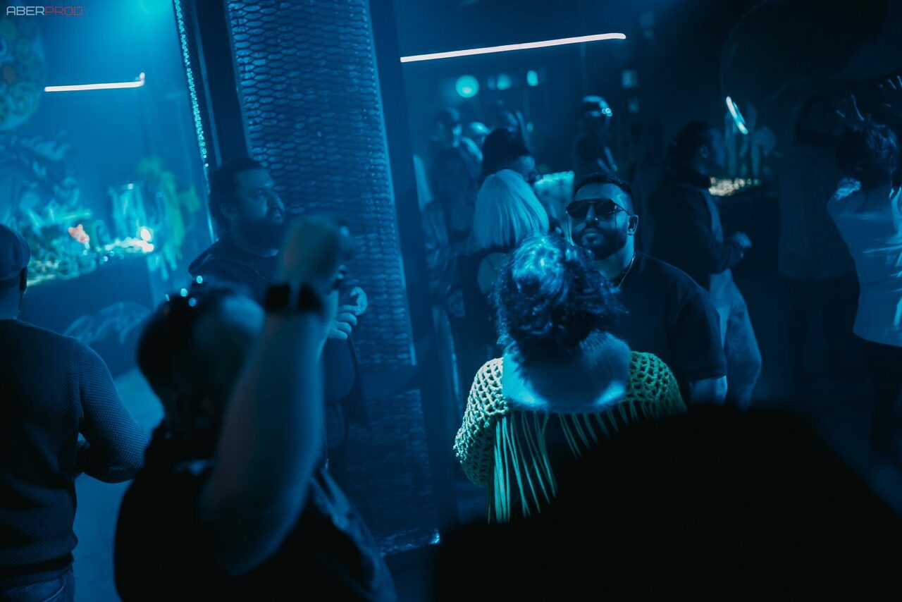 Арендовать BarFly. Просторный клубный лофт