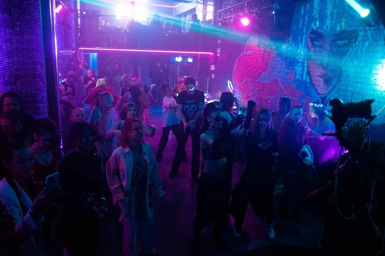 Арендовать BarFly. Просторный клубный лофт