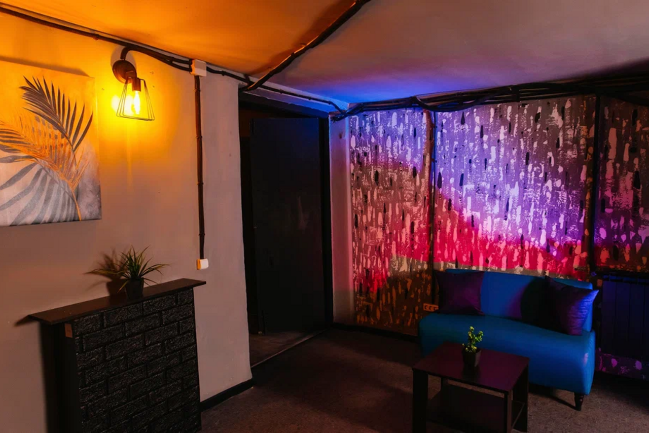 Арендовать Стильный тёмный лофт