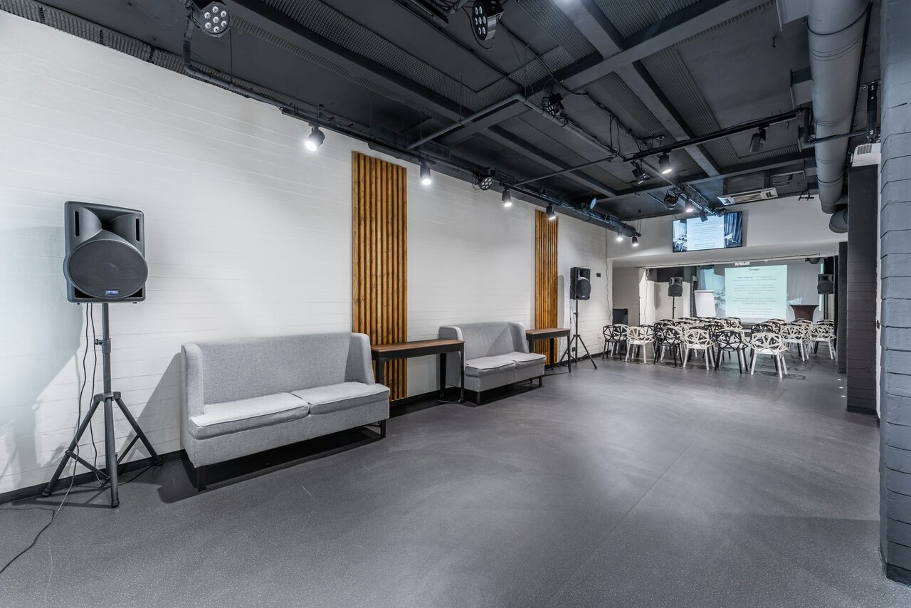 Арендовать Светлый просторный зал