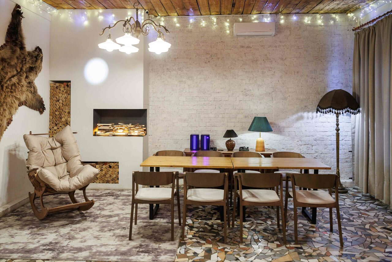 Арендовать Cozy hall in loft style