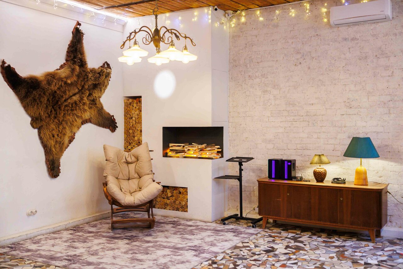 Арендовать Cozy hall in loft style