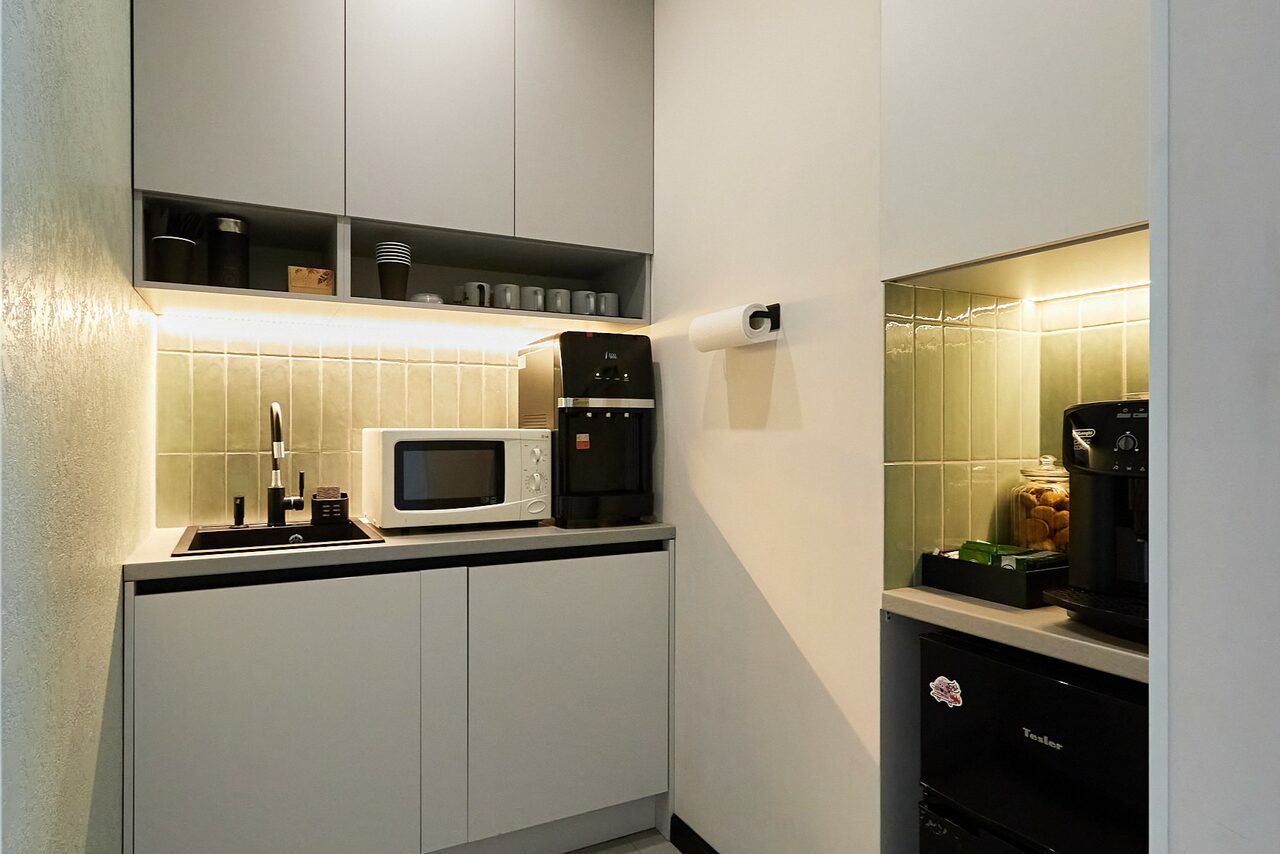 Арендовать Стильный лофт с панорамными окнами