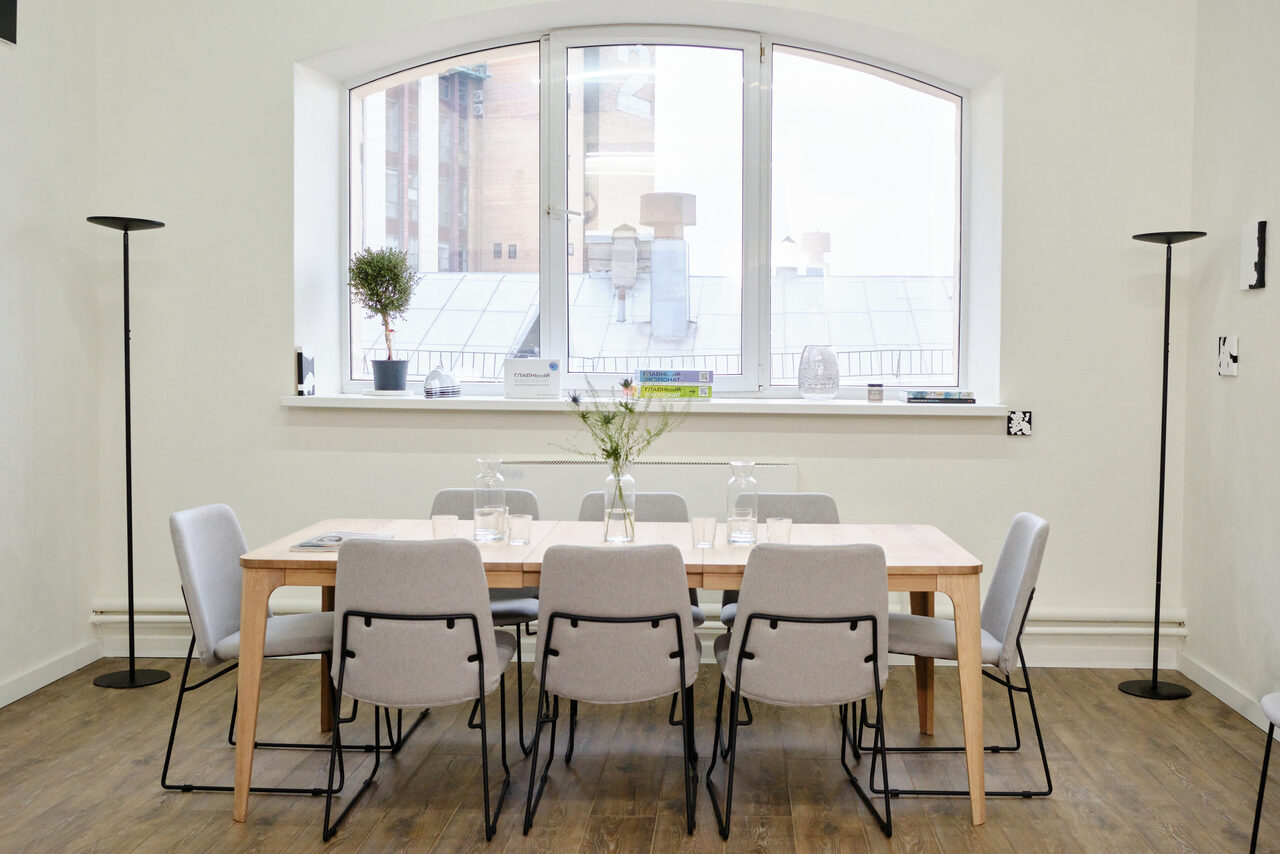 Арендовать Светлые апартаменты в лофт стиле