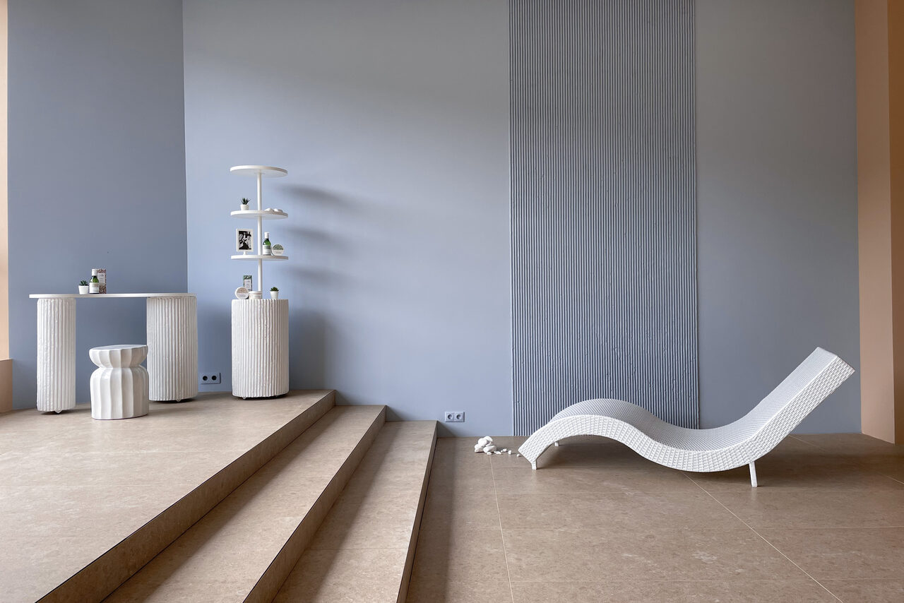 Арендовать Светлый зал в бежевых тонах