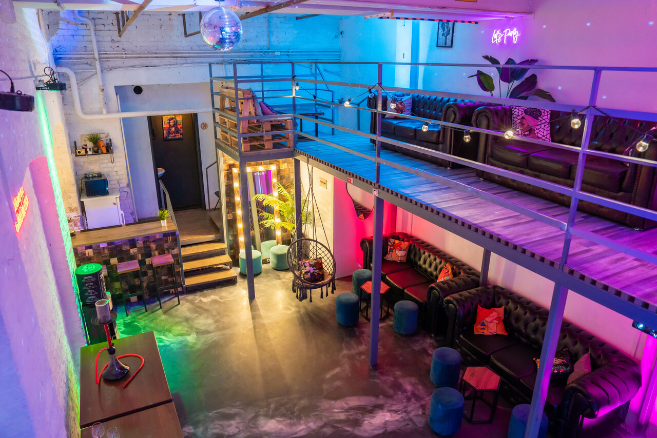 Арендовать Двухуровневый атмосферный лофт