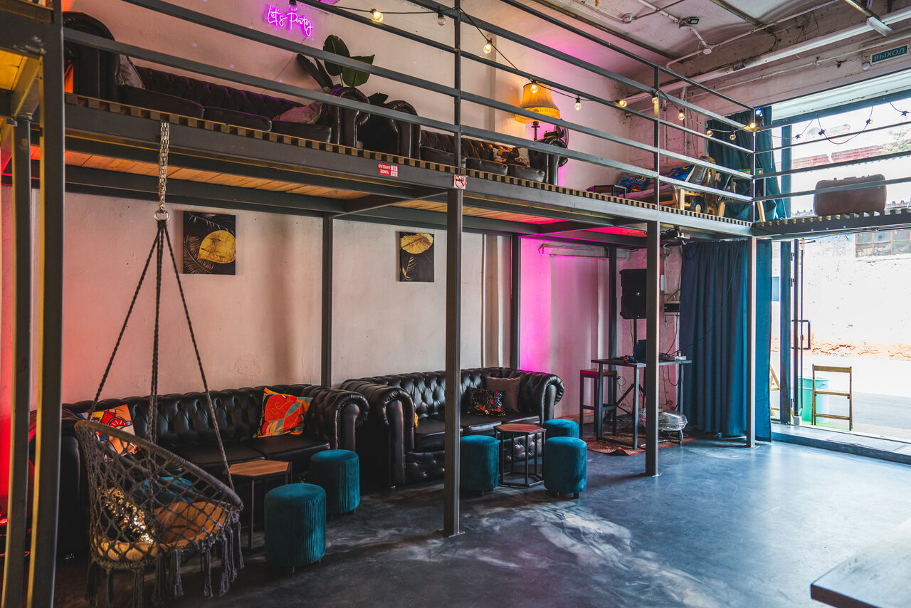 Арендовать Двухуровневый атмосферный лофт