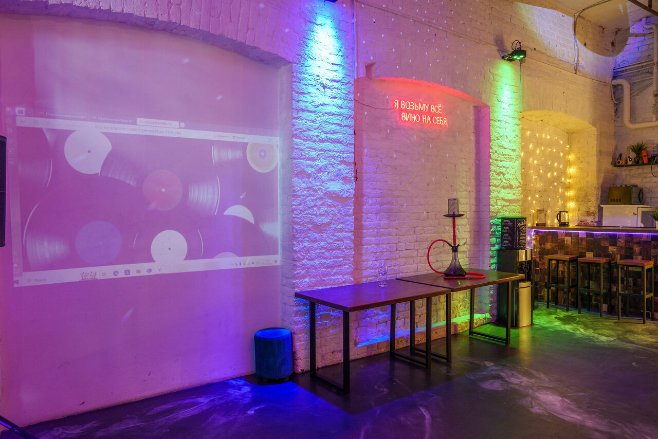 Арендовать Двухуровневый атмосферный лофт