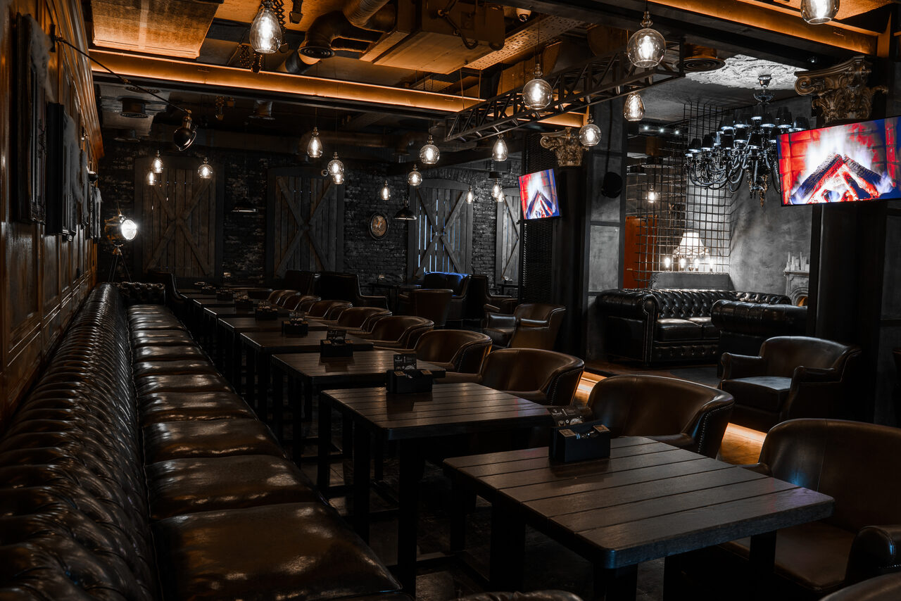 Арендовать Tangiers Lounge (Танджирс Лаунж). Танж. Лофт-зал в мрачном средневековом стиле