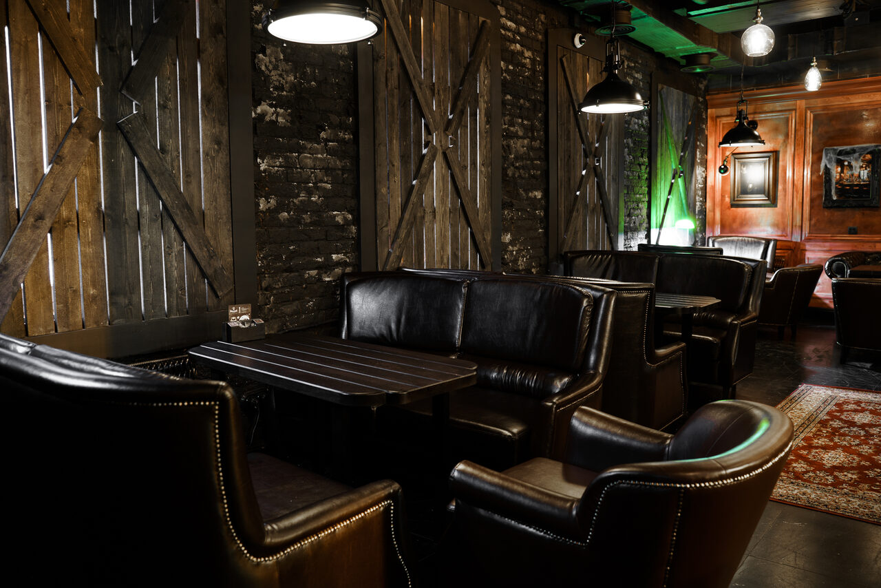 Арендовать Tangiers Lounge (Танджирс Лаунж). Танж. Лофт-зал в мрачном средневековом стиле
