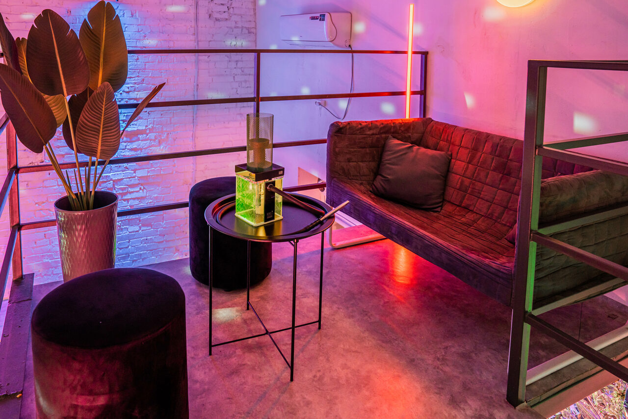 Арендовать Футуристический двухуровневый лофт