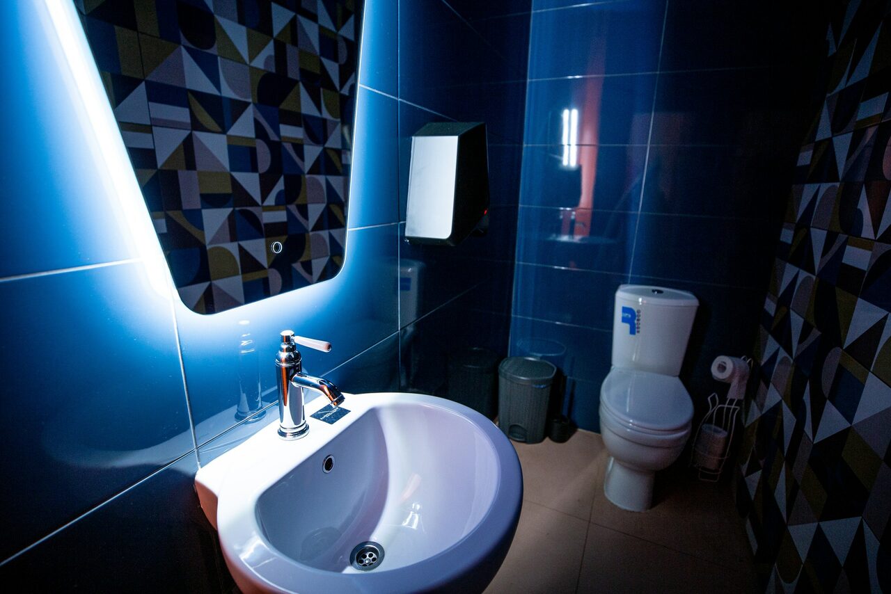 Арендовать Лофт-зал с ярким цветами