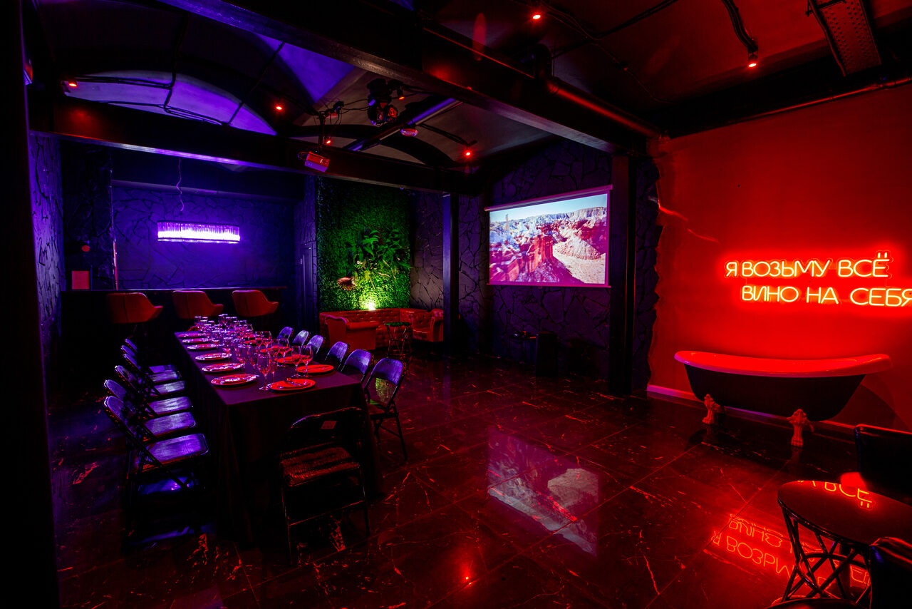 Арендовать Готический лофт-зал