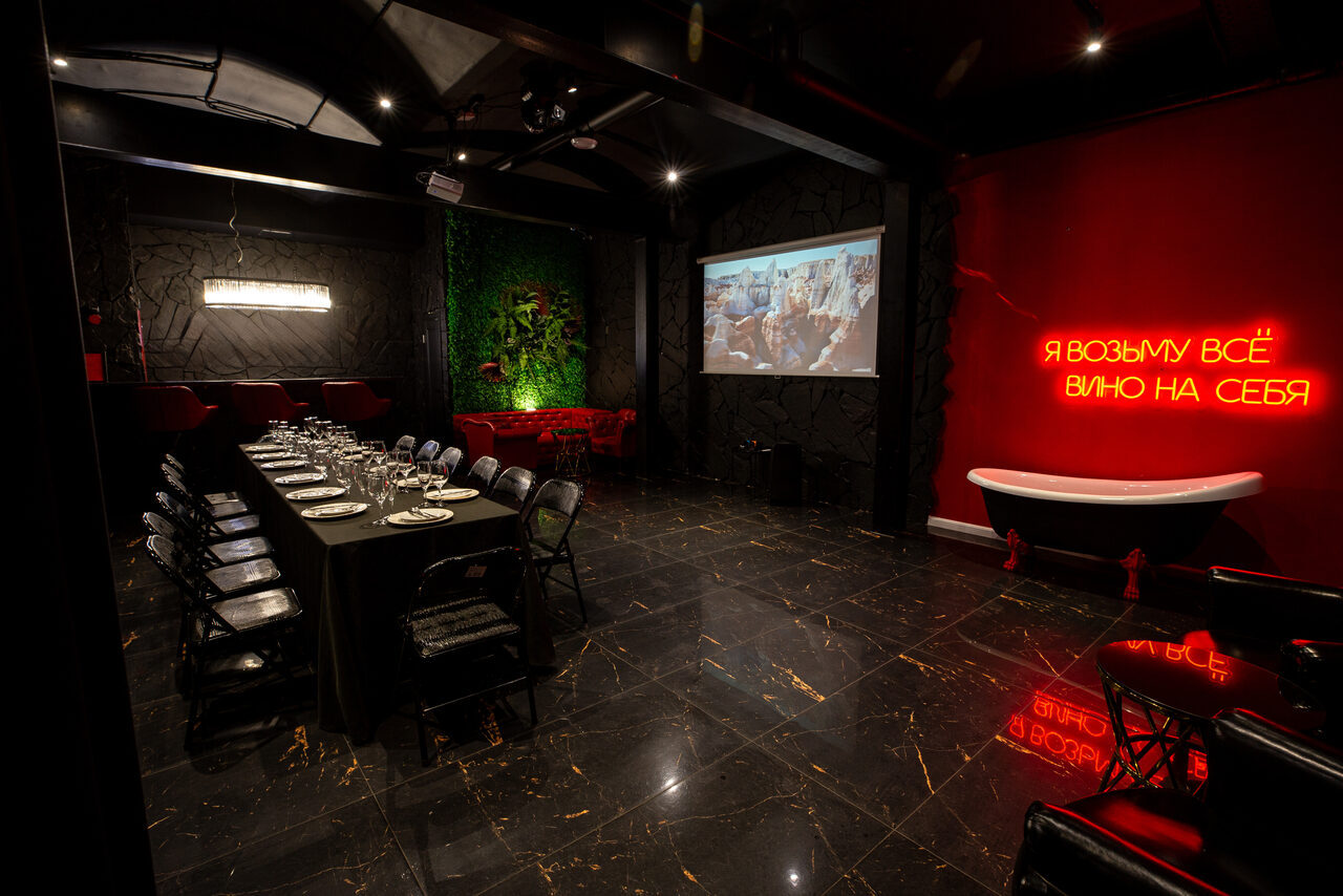 Арендовать Готический лофт-зал