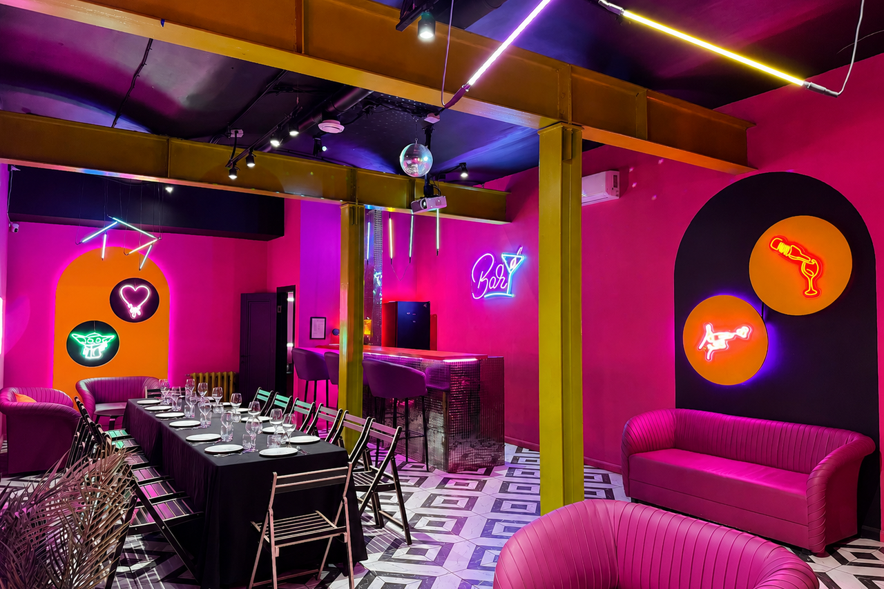 Арендовать Плэйс Лофт. Prisma Loft (Призма Лофт)